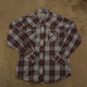Men's Vintage Wrangler with pearl snap buttons